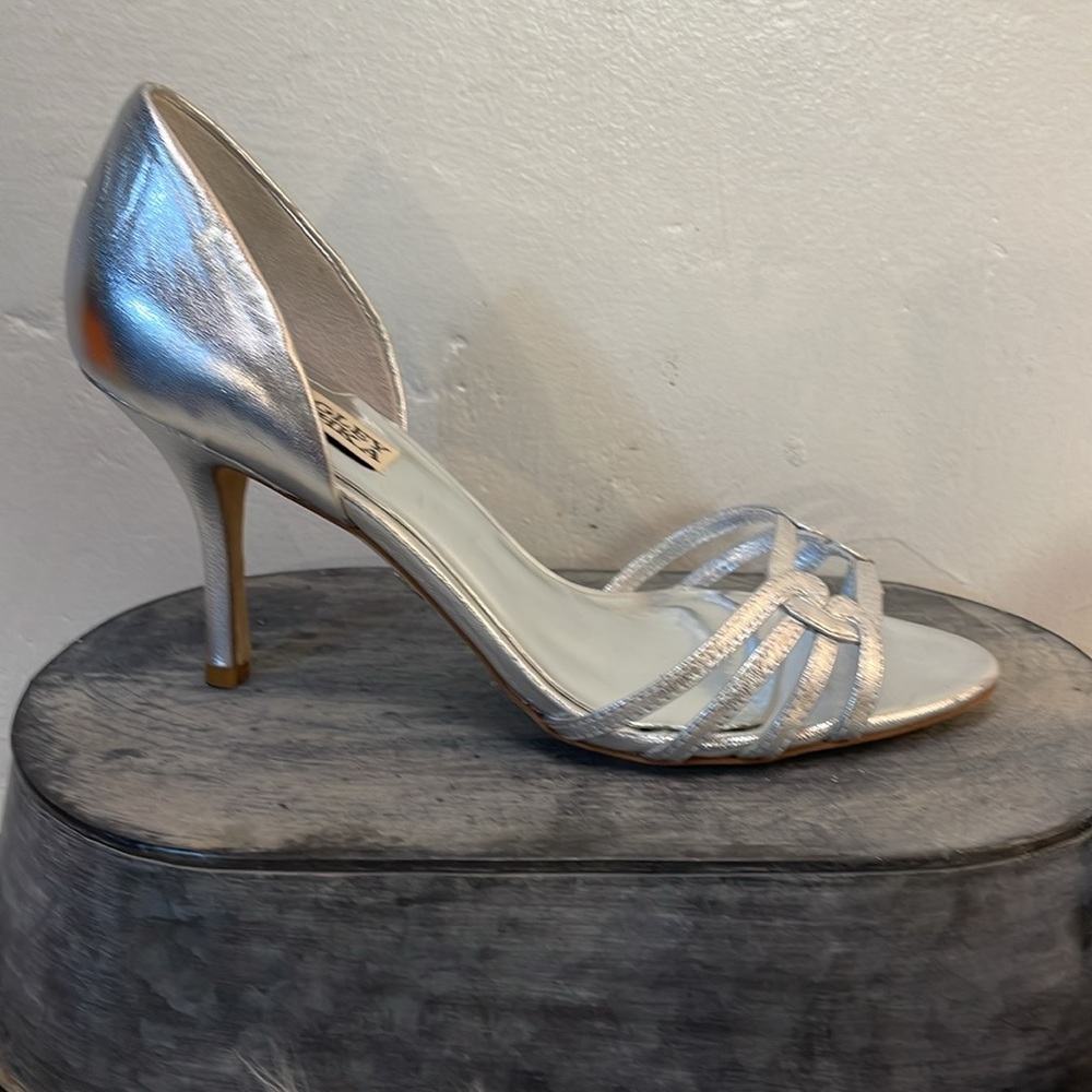 #0165 - Badgley Mischka Women's Silver Heels-Worn 1 time-7 - Picture 3 of 12
